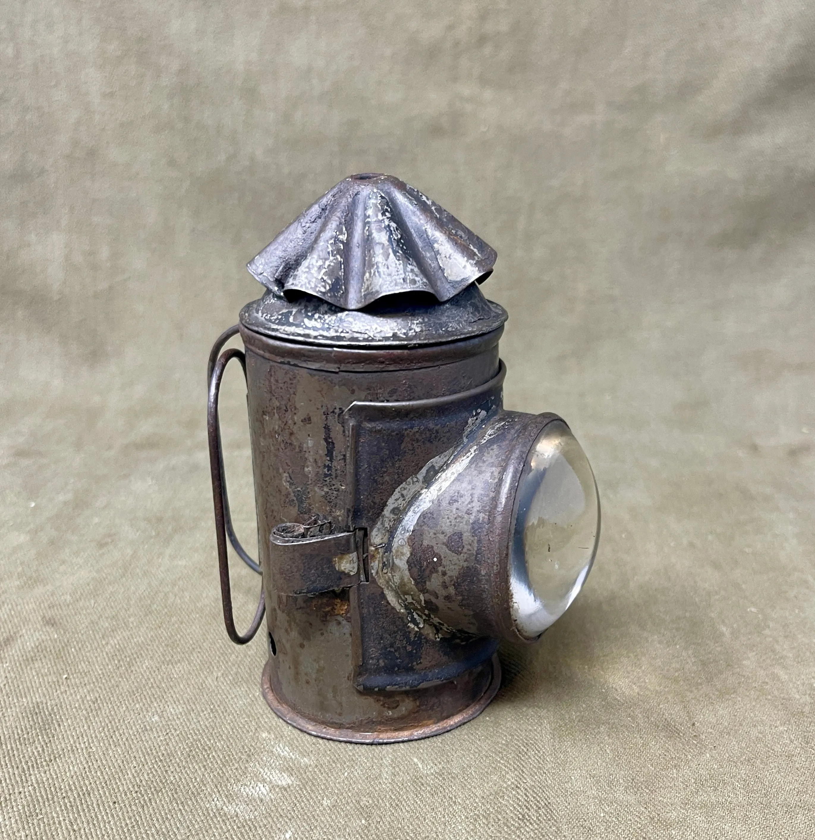 Antique " Ever Ready Bullseye Bulb Torch Hand Lamp (Copy)