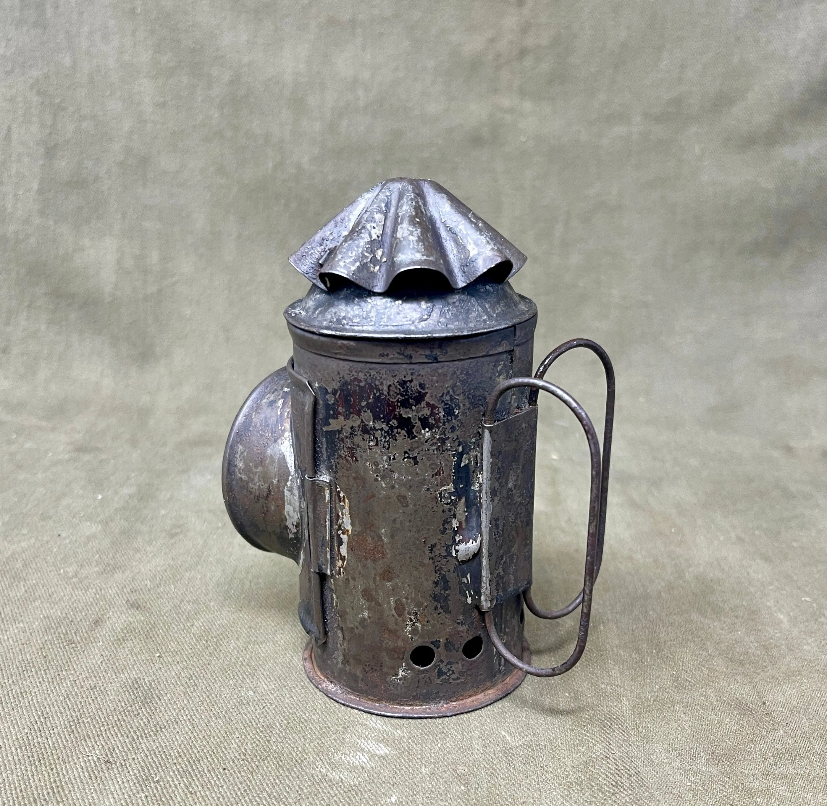 Antique " Ever Ready Bullseye Bulb Torch Hand Lamp (Copy)