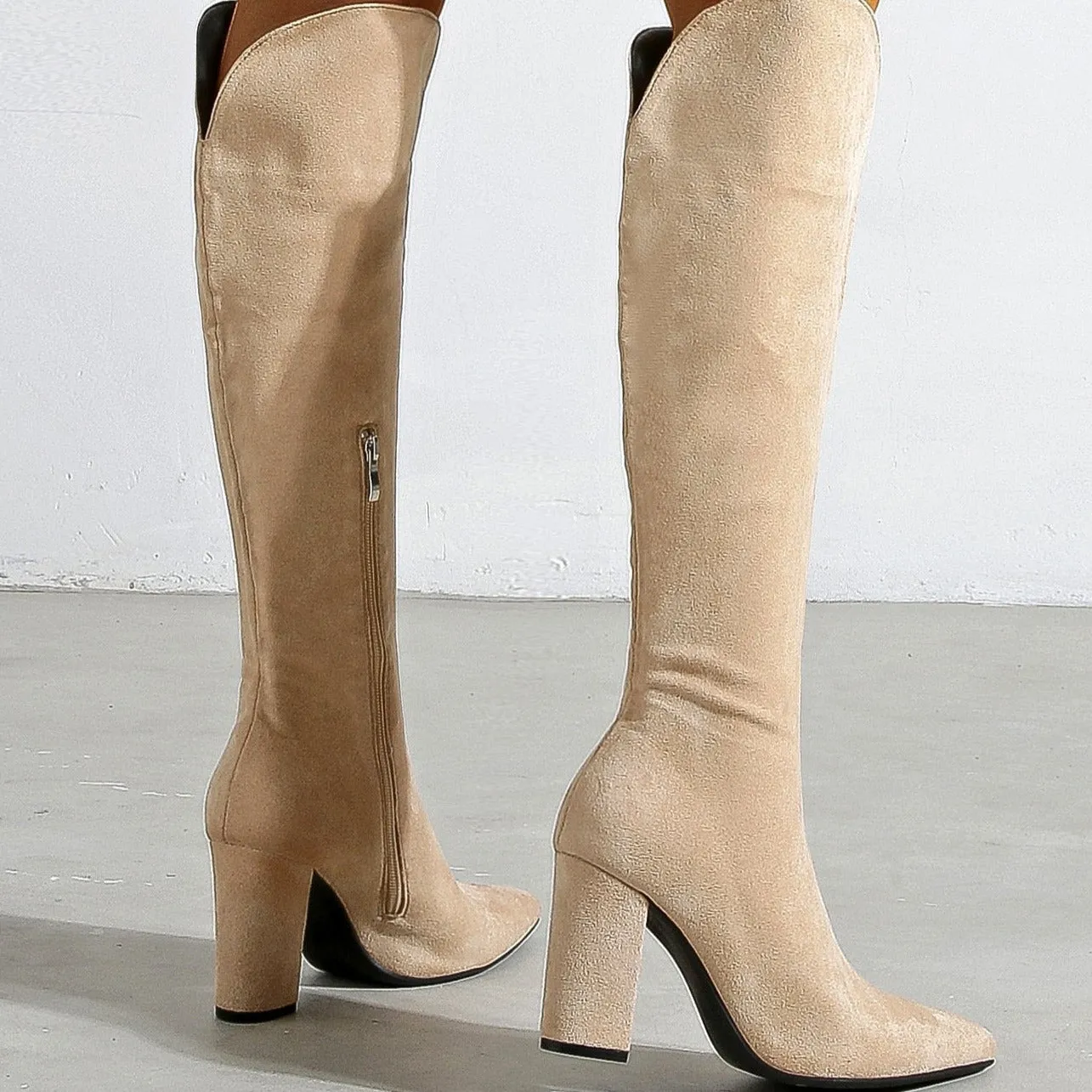 Chunky Heeled Suede Tall Tube